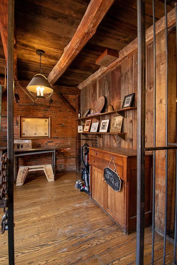 Country Squire Inn And Suites Coshocton Zewnętrze zdjęcie
