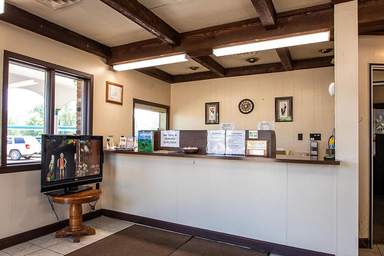 Country Squire Inn And Suites Coshocton Zewnętrze zdjęcie