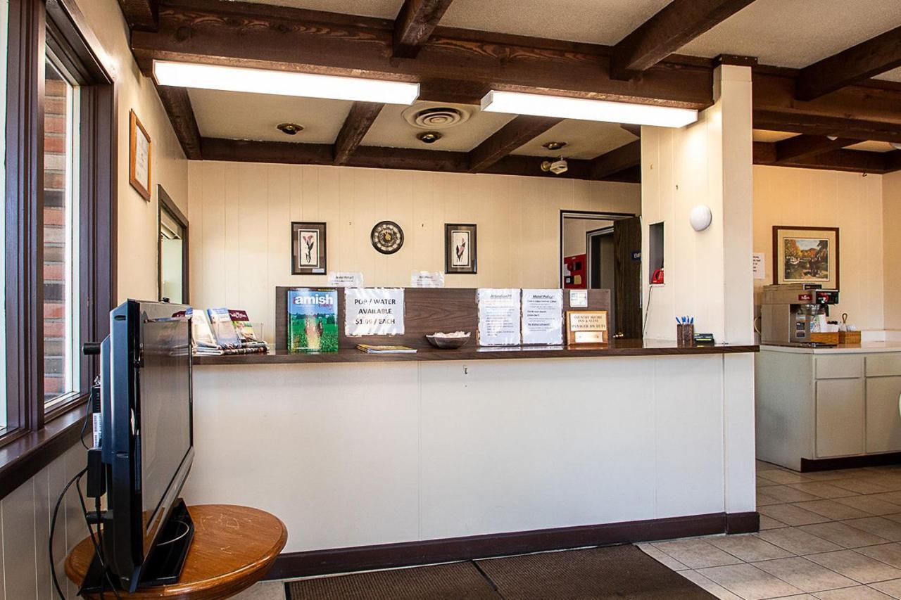 Country Squire Inn And Suites Coshocton Zewnętrze zdjęcie