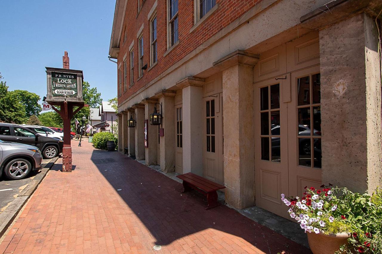 Country Squire Inn And Suites Coshocton Zewnętrze zdjęcie