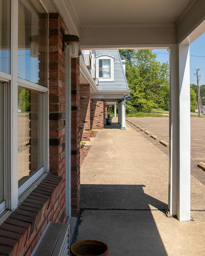 Country Squire Inn And Suites Coshocton Zewnętrze zdjęcie