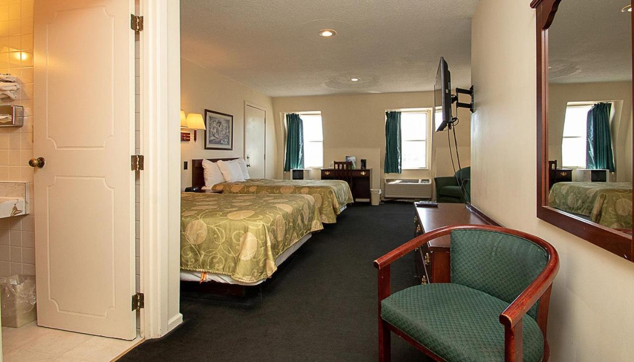 Country Squire Inn And Suites Coshocton Zewnętrze zdjęcie